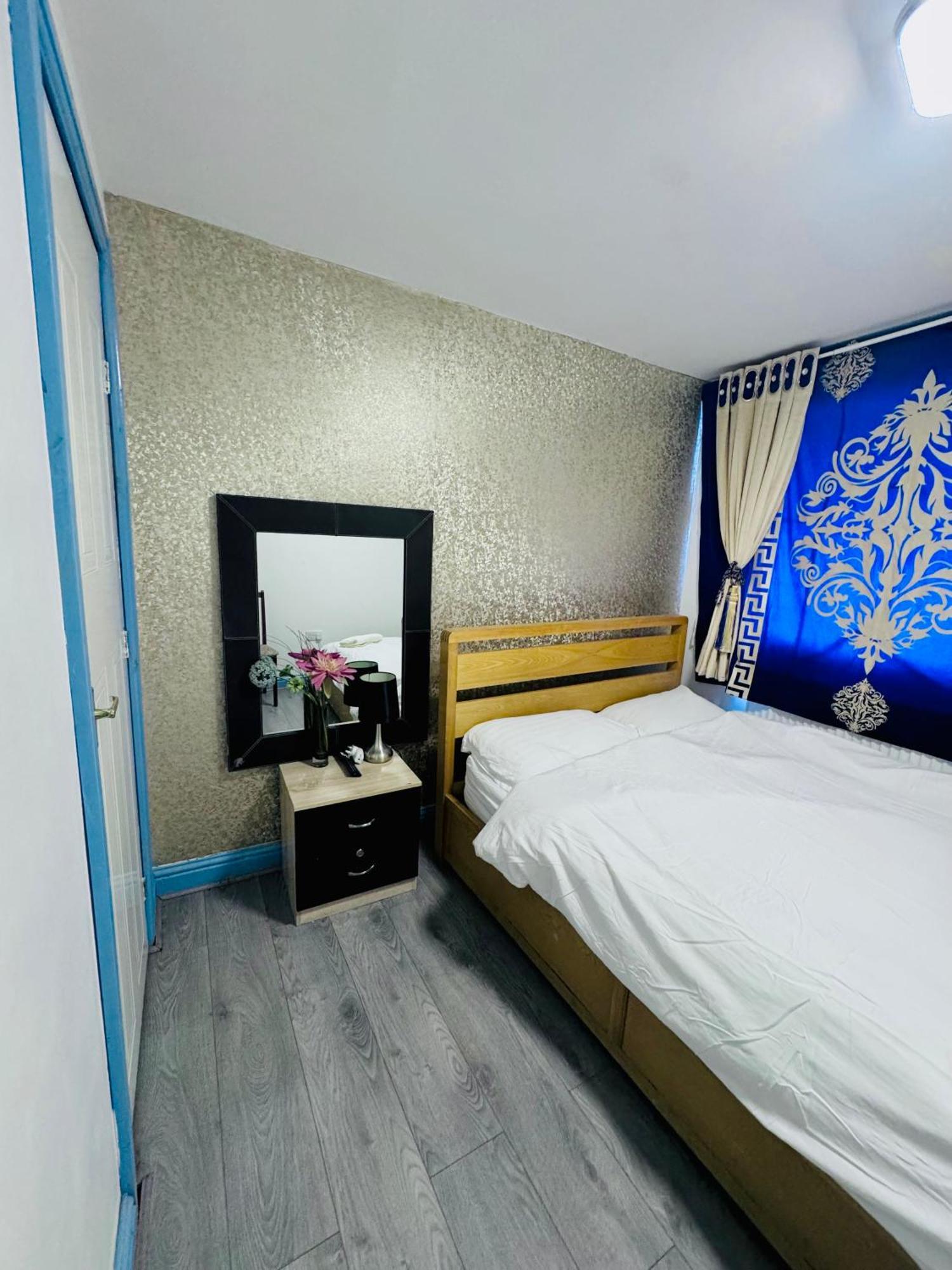 Unique Private Rooms Bolton Dış mekan fotoğraf