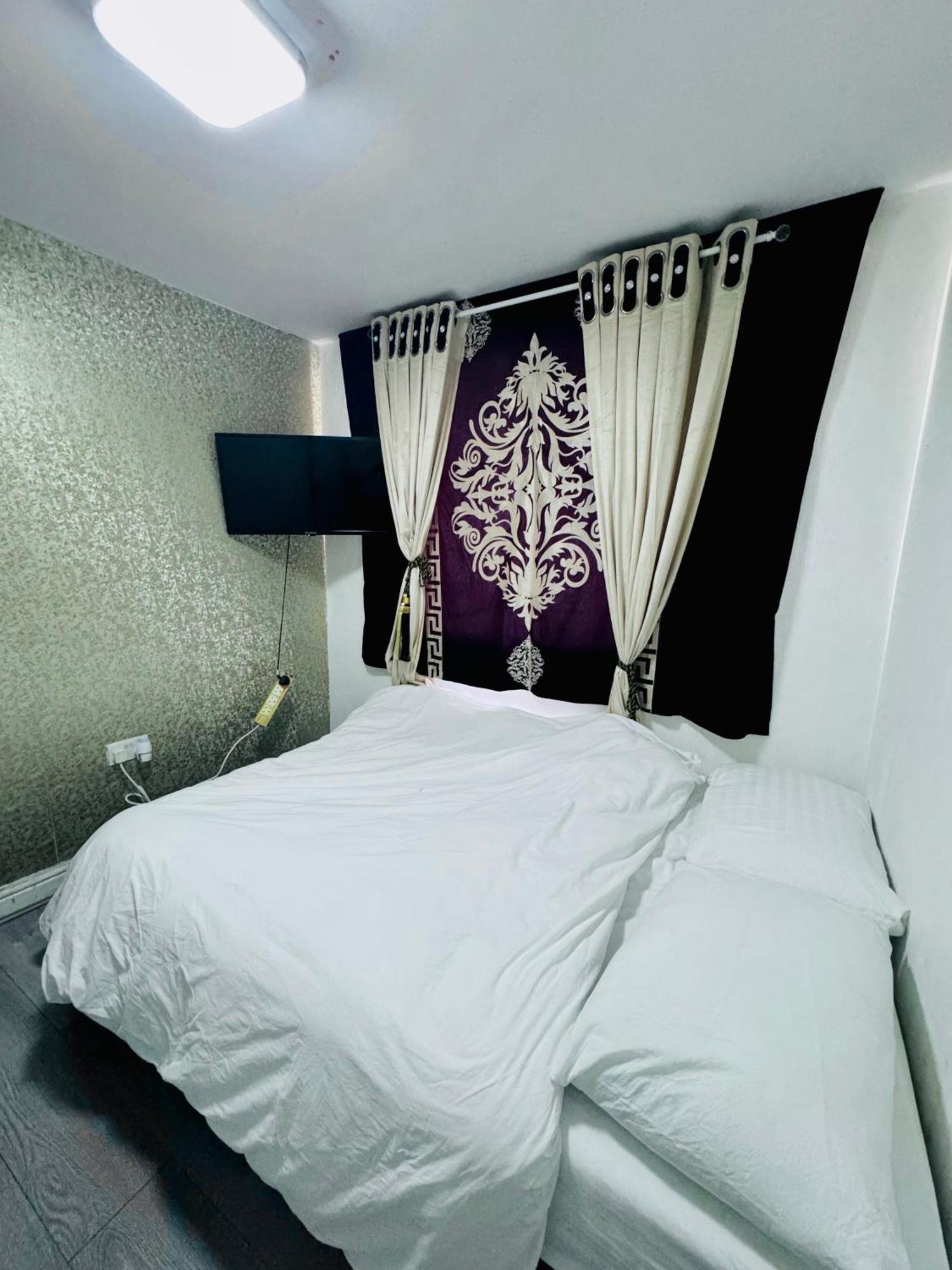 Unique Private Rooms Bolton Dış mekan fotoğraf